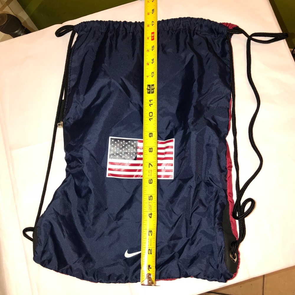 NIKE BAG(GIFTED) - Picture 7 of 8